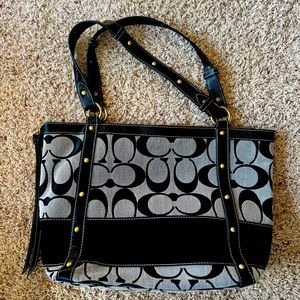 Coach Shoulder Bag - Large